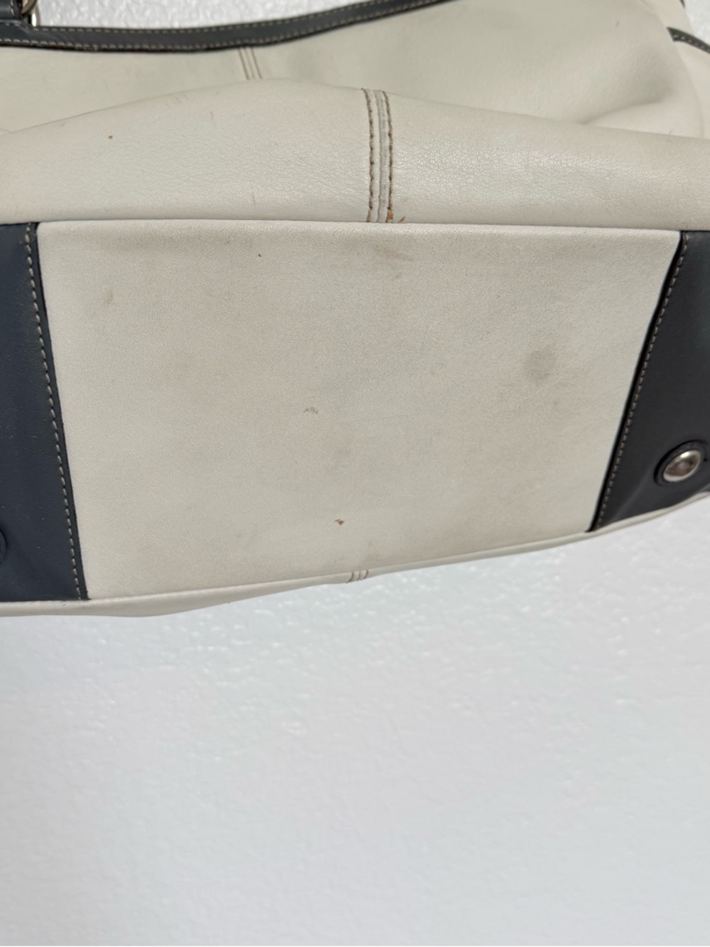 Coach F13759 East West Gallery Pleated Leather Shoulder Bag Cream Gray Tote - Picture 6 of 10
